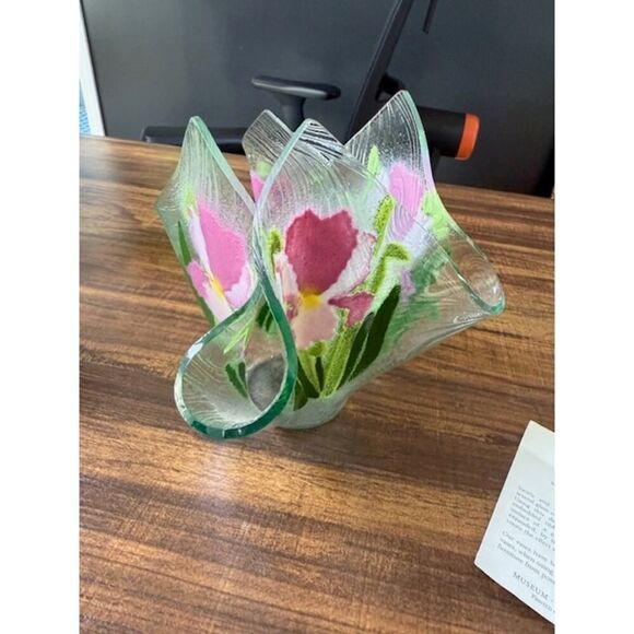 Pink Rose Tulips Handkerchief Vase Winterthur Museum Green 7" - Picture 7 of 8